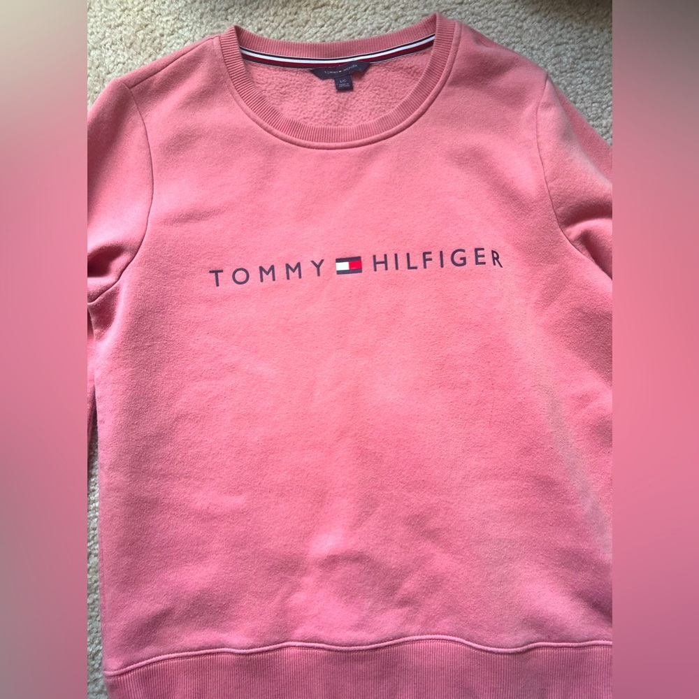 Tommy hilfiger shirt top, gently used